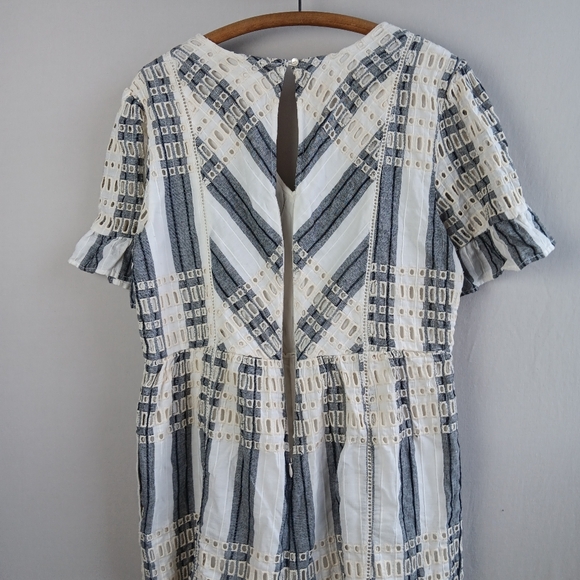 NWT $128 Ett:Twa Anthropologie Eyelet Striped Romper V Neck Boho Size 12 - Picture 4 of 6